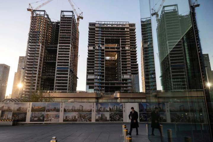 China’s Tech Obsession Is Weighing Down Its Economy
