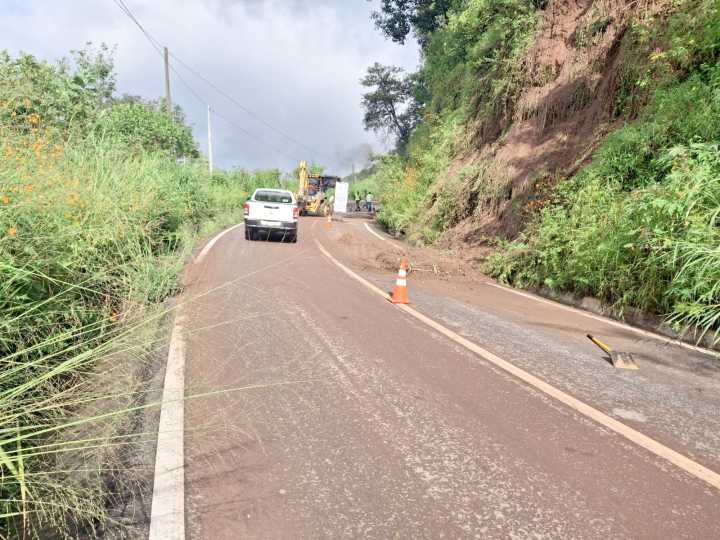 Invitan a legisladores a verificar daños por huracán