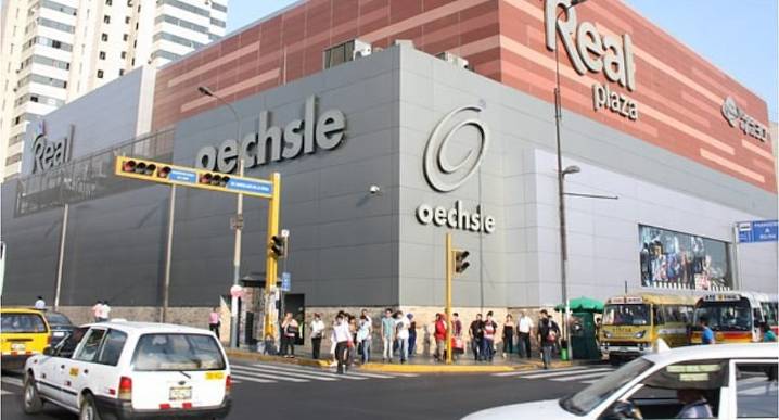Bebe de 7 meses falleció al caer del segundo piso del Centro Comercial Real Plaza del Centro Cívico Tragedia en conocido centro comercial del Centro de Lima.