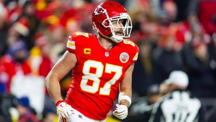 NFL longshot picks, odds, player props, predictions: Travis Kelce among best bets for Chiefs