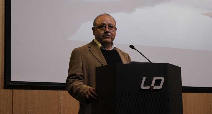 Sobrecobros de electricidad: Presidente pide renuncia de secretario de la CNE