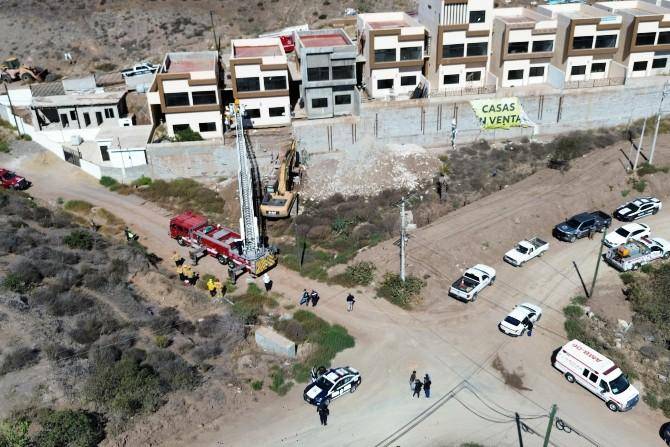 Rescatan vivo a segundo hombre sepultado en Las Palmas III
