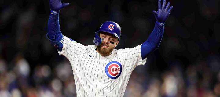 Cachorros blanquean a Cerveceros y llevan la serie a un quinto juego