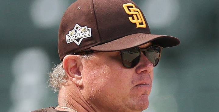 Padres’ Shildt announces his retirement