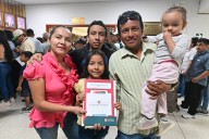 Piura: entregan títulos de propiedad a 196 familias tras años de espera