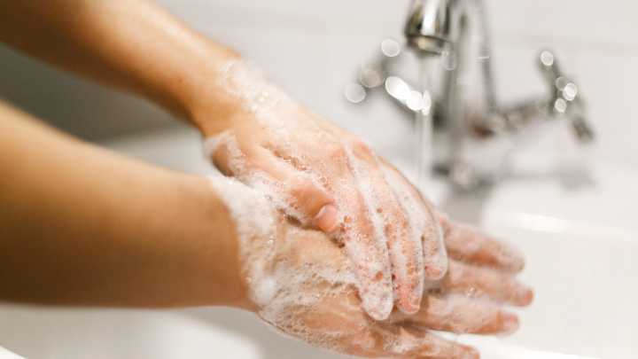 1st flu-related death of 2025-26 season reported in WNC…