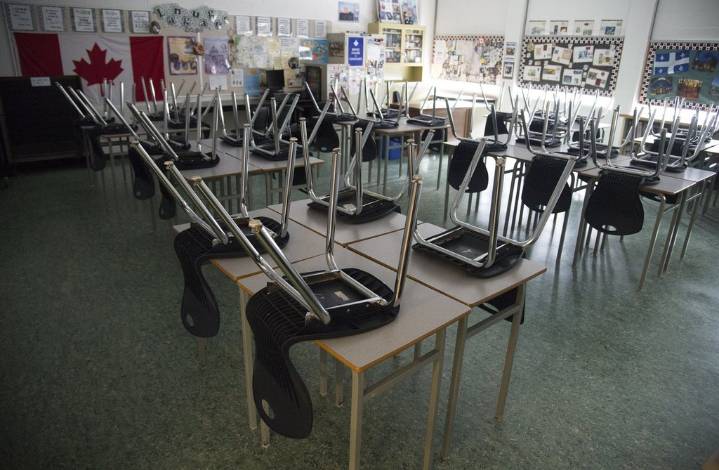 ‘Love my job’: Alberta teachers look to make ends meet in provincewide strike
