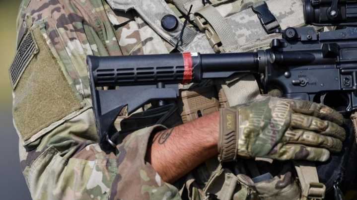 Jueza federal de Oregon detiene temporalmente el despliegue militar en Portland