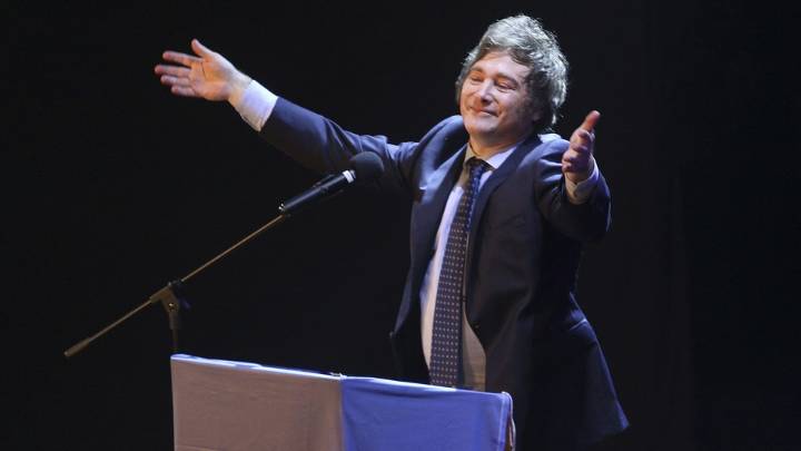 A días de las elecciones, Milei lanza un "Plan platita" para empleados de Anses