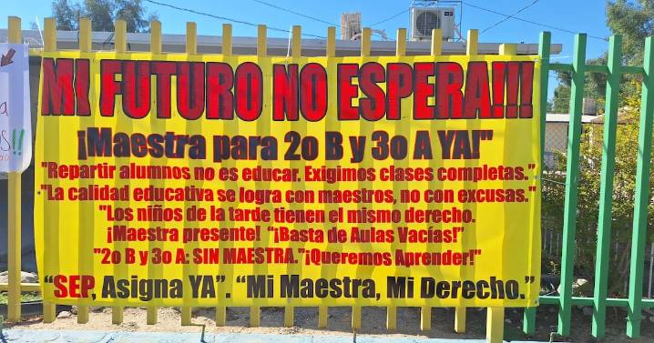 Padres de familia protestan por falta de docentes en jardín de niños Vicente Guerrero