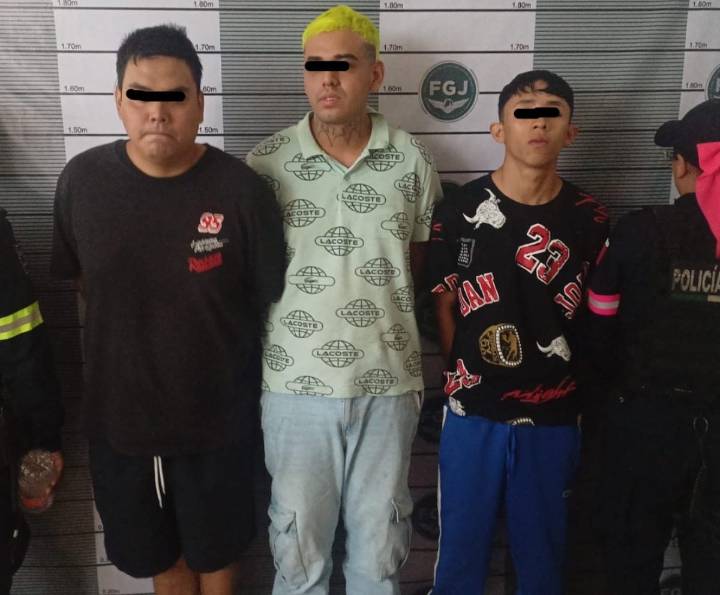 Detienen a tres jóvenes en Neza por dispararle a un hombre en la CDMX