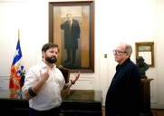 Gabriel Boric recibió al trovador cubano Silvio Rodríguez (+Fotos)