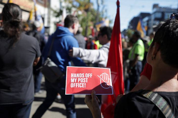 How Canada Post workers can still win, even without the public’s backing
