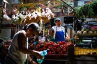 Alexander Cabrera señala que el 64 % de los venezolanos pone el precio como prioridad al realizar compras