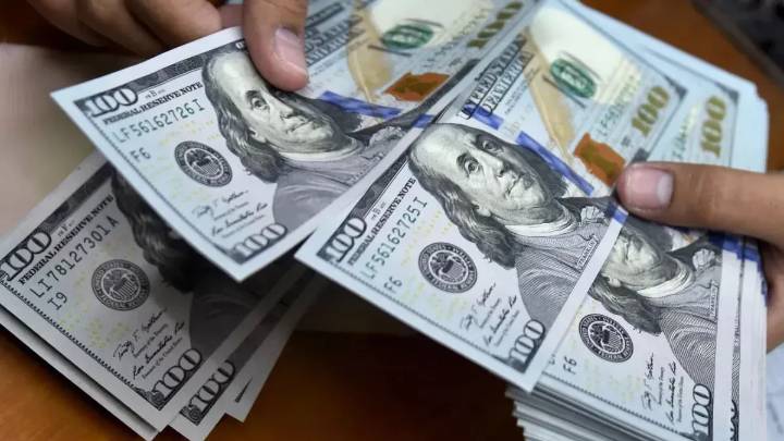 El dólar oficial retomó la tendencia a la baja y las acciones subieron al igual que los bonos