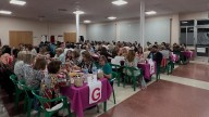 La cena solidaria contra el cáncer reúne en Benifaió a más de 400 personas