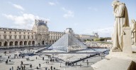 Un atraco en el Louvre obliga a cerrar el museo