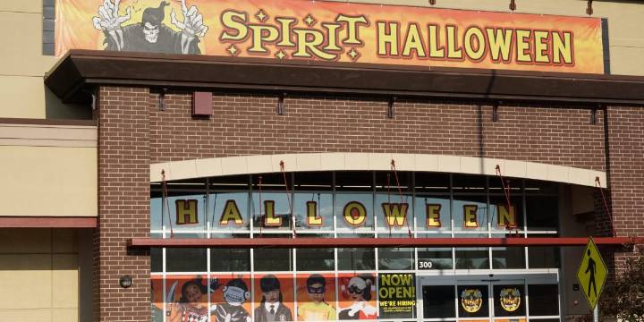 Spirit Halloween's meme-worthy $2 billion business is successful thanks to scooping up short