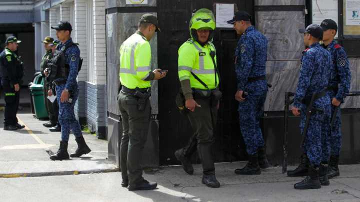 Atentado al Inpec en Bogotá: dispararon contra tres guardias que estaban a las afueras de la cárcel La Modelo