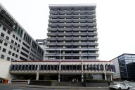 NZ cenbank surprises with 50-bp rate cut, flags more easing to shore up frail economy