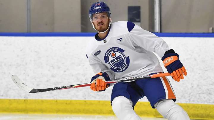 Major question mark built into contract of new Edmonton Oilers attacker Jack Roslovic