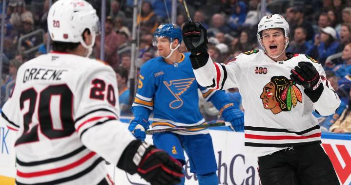 Blackhawks beat the Blues while playing without Foligno