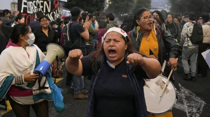Pese al estado de excepción. Tres claves para entender las protestas contra el gobierno de Daniel Noboa que han paralizado Ecuador