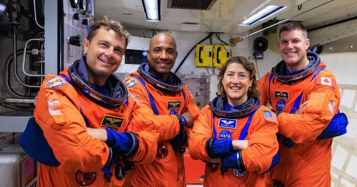 NASA’s Moon Astronauts Aren’t Getting Paychecks as Artemis 2 Launch Rapidly Approaches