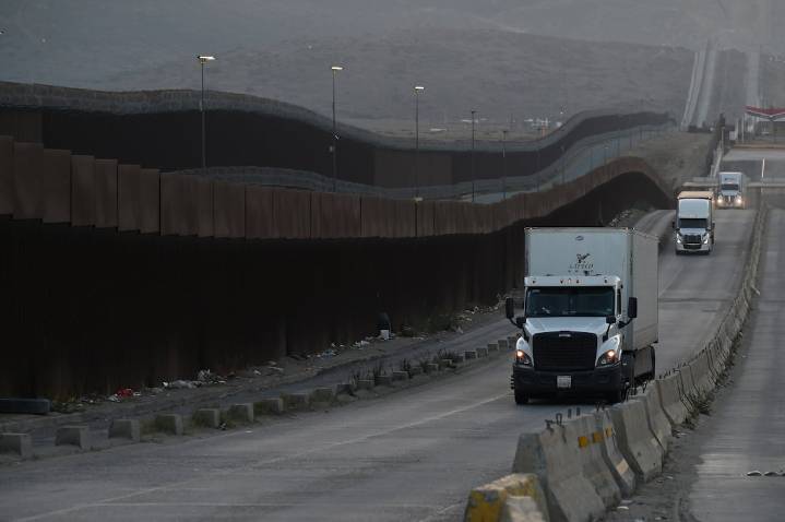 México y EE UU perfilan un nuevo acuerdo de seguridad, migración y comercio en la última milla de la prórroga arancelaria