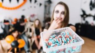 ¿Cuáles son los riesgos del exceso de azúcar en Halloween? así afecta a los niños