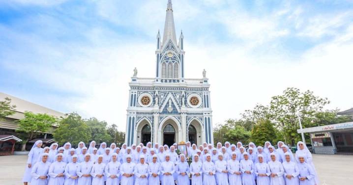 Casi 90 Siervas del Corazón Inmaculado celebran la apertura de un nuevo convento en Tailandia