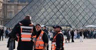 Dos detenidos por el robo del Louvre cuando uno de ellos iba a salir del país