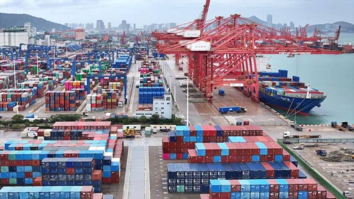 China’s Growth Slows To 4.8%, Trump Threatens Tariffs – Why The World’s Eyes Turn To India