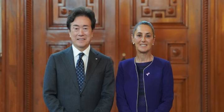 Sheinbaum se reúne con el CEO de Mazda para hablar de inversiones en México