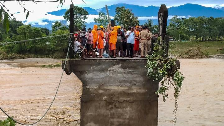 Rains LIVE: At least 23 killed in worst Darjeeling landslides in a decade