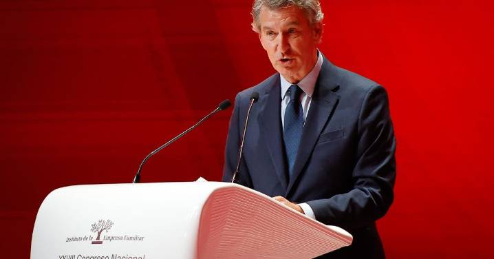 Feijóo se compromete a revisar "las 97 subidas de impuestos de estos años" que atribuye a Sánchez