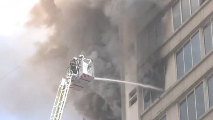 Massive fire breaks out at JMS Business Centre in Mumbai; several people stranded