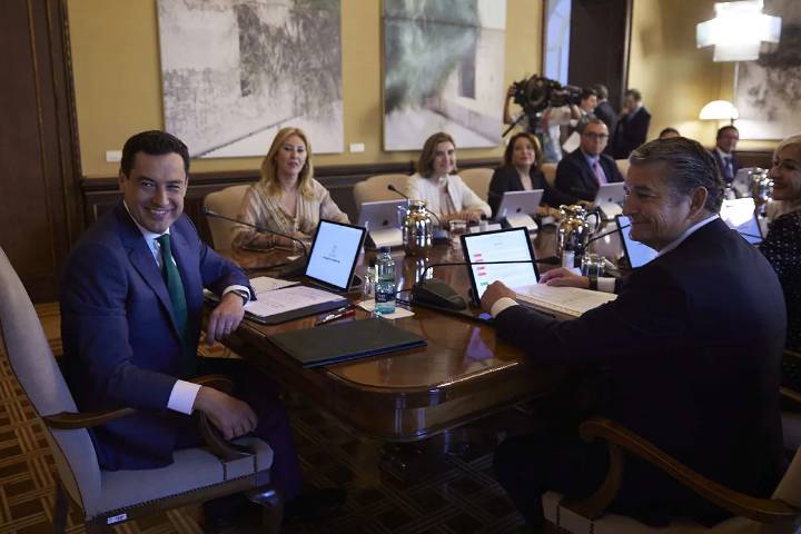 Moreno descarta trasladar las elecciones andaluzas a septiembre: "No está sobre la mesa"