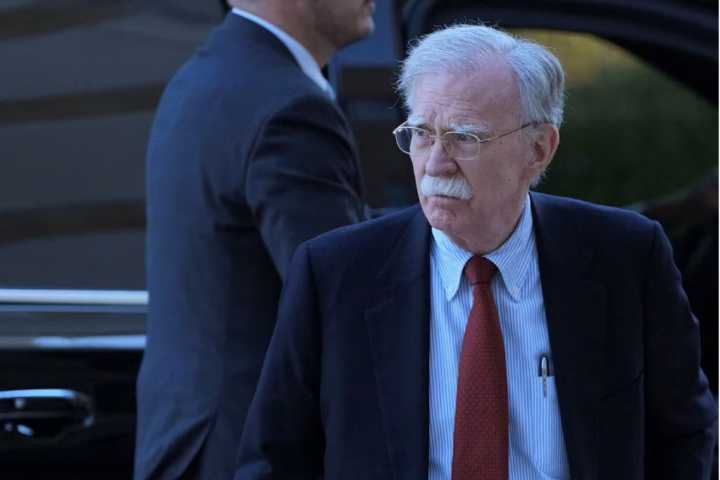 John Bolton se declara inocente