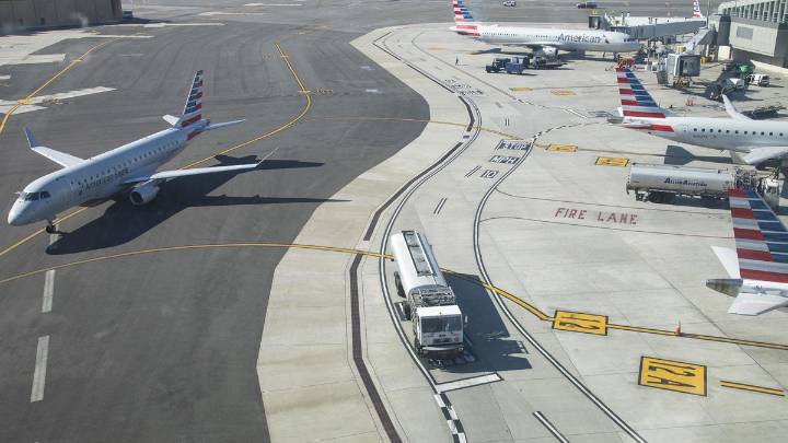 ACCIDENTE LAGUARDIA | Dos aviones colisionan "a escasa velocidad" en un aeropuerto en Nueva York