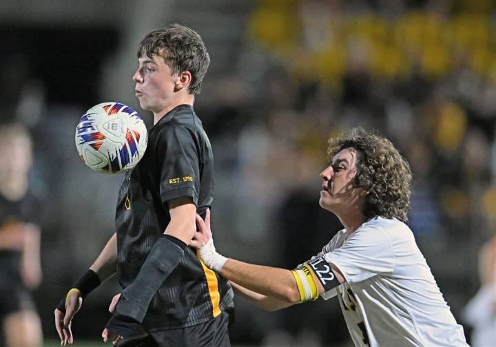High school soccer, volleyball rankings: Bentworth goes wire to wire as Class 1A boys No. 1
