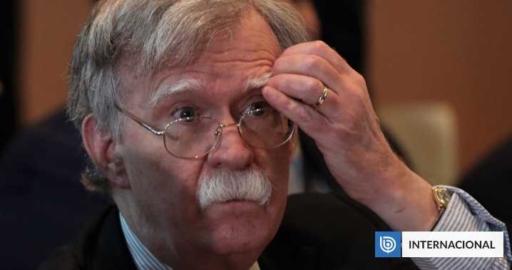 Departamento de Justicia pedirá que imputen a exasesor de Trump por manejo ilegal de información