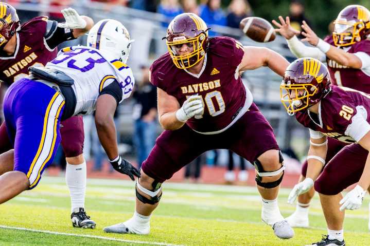 Fan Pick ‘em: Davison, Clarkston meet in district showdown