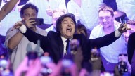 Argentina reafirma a Milei, que arrasa en las elecciones con el 40,7 % de los votos
