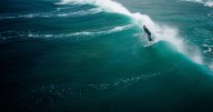 Lamentan la muerte de surfista en playa de Rincón