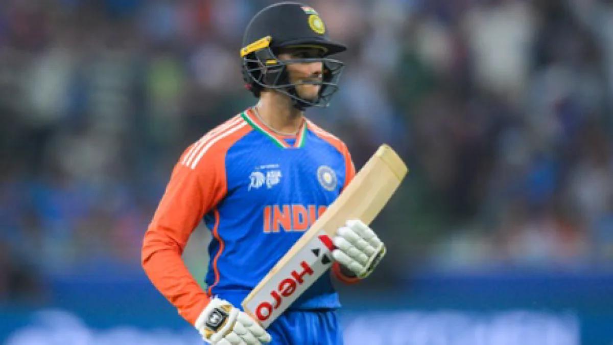 1st T20I: Australia elect to bowl against India