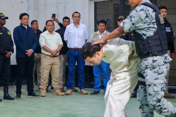 Presidente José Jerí participa del traslado de 45 reos de alta peligrosidad al Penal de Ancón I
