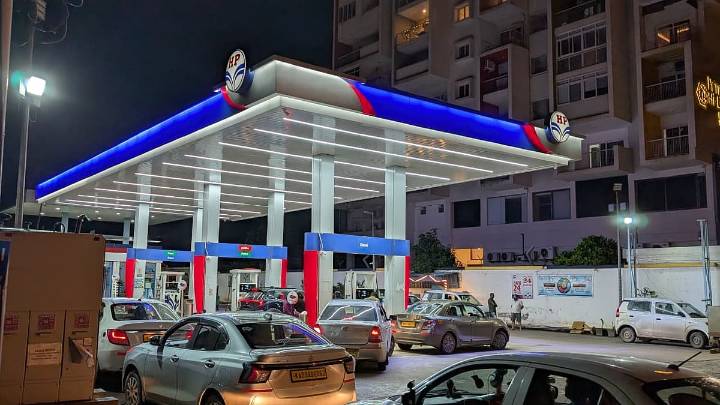 HPCL Q2 Results: Profit Declines 12.4%, Revenue Goes Down