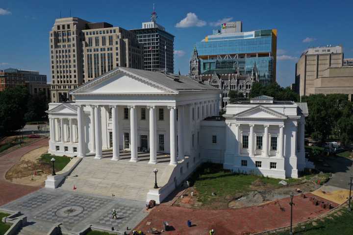 House Speaker calls Virginia lawmakers back to Richmond as possible redistricting fight brews