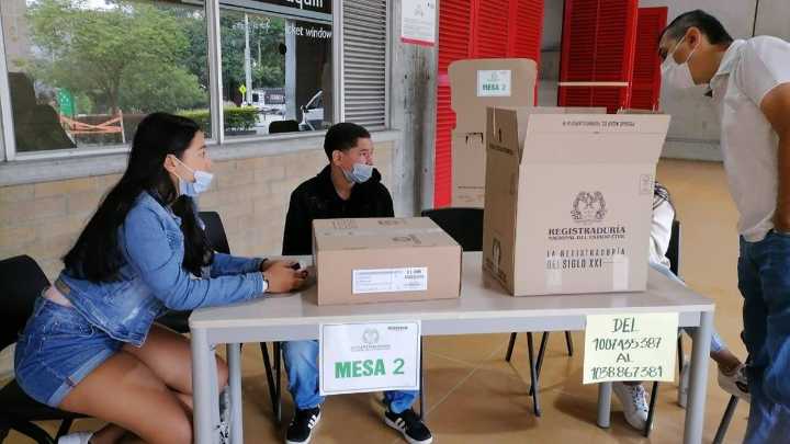Frisby, Koaj, Corral y más de 170 empresas darán descuentos a los jóvenes que salgan a votar en los Consejos de Juventud